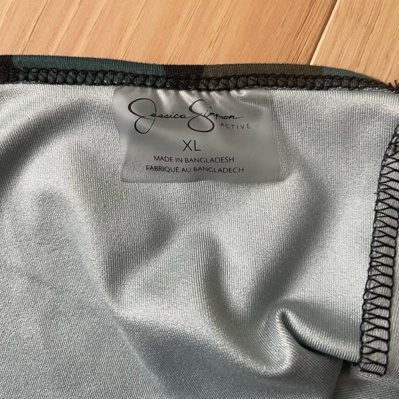 Jessica Simpson Active wear top Xl - Picture 4 of 5